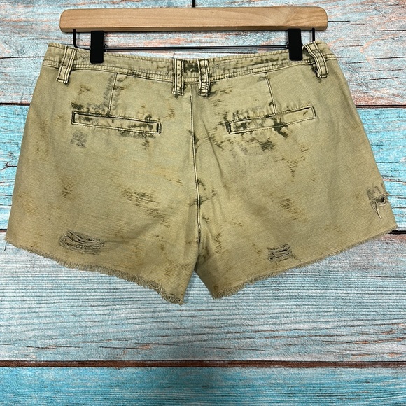 Free People Green Distressed Jean Shorts Size 2 - Picture 5 of 5